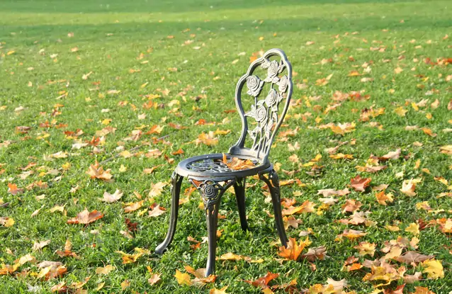 chair-1223212-638×415